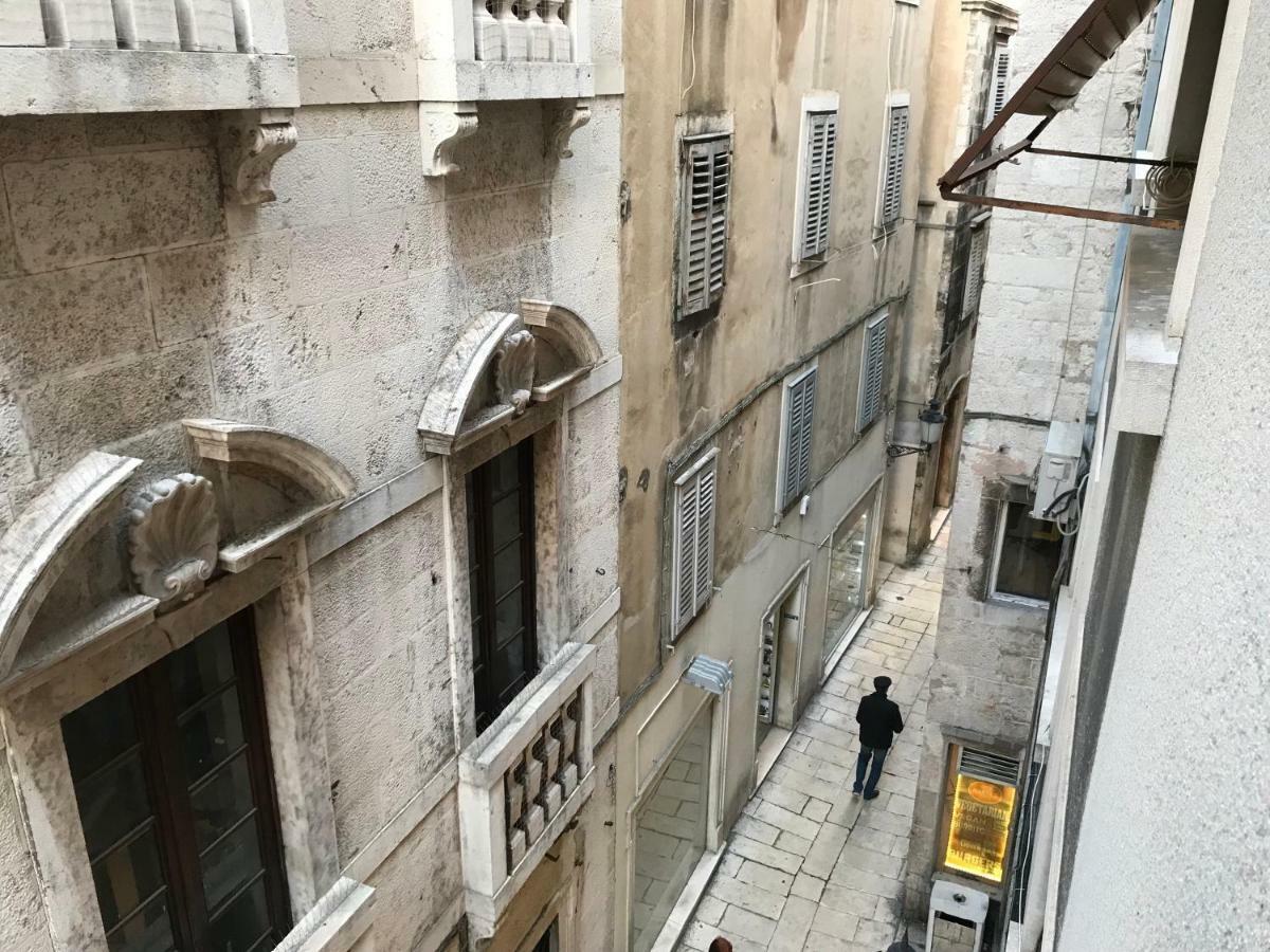 Diocletian'S Palace Apartments Split Exterior photo